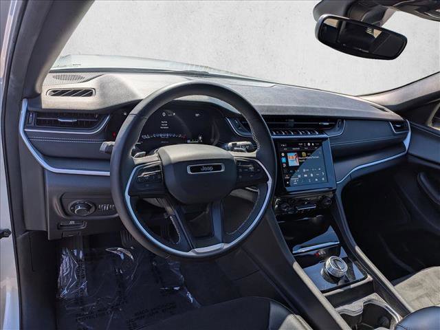 Used 2023 Jeep Grand Cherokee L Laredo AWD/4WD image 10