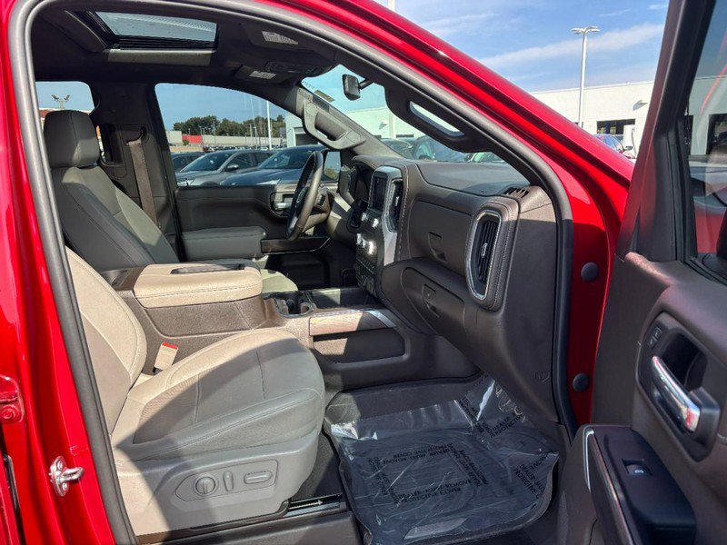 Used 2022 GMC Sierra 1500 SLT w/ SLT Premium Package AWD/4WD image 12