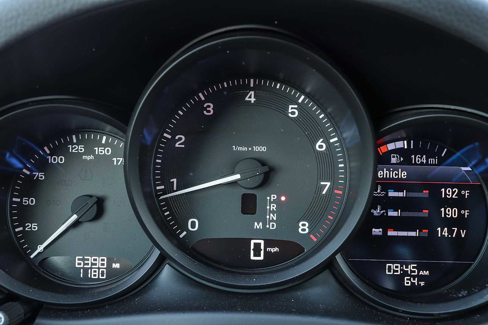 Used 2024 Porsche Macan image 36