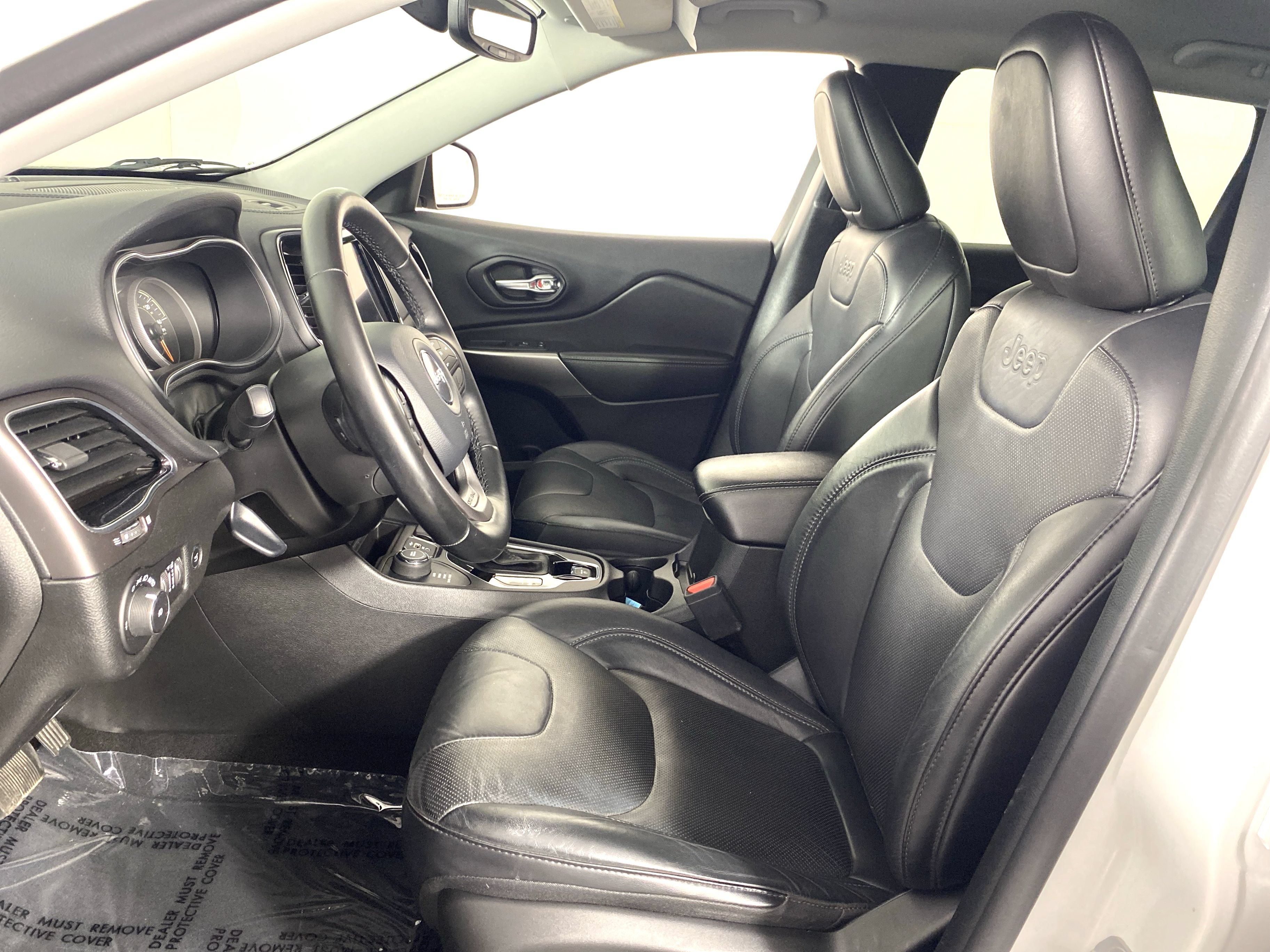 Used 2020 Jeep Cherokee Limited AWD/4WD image 15