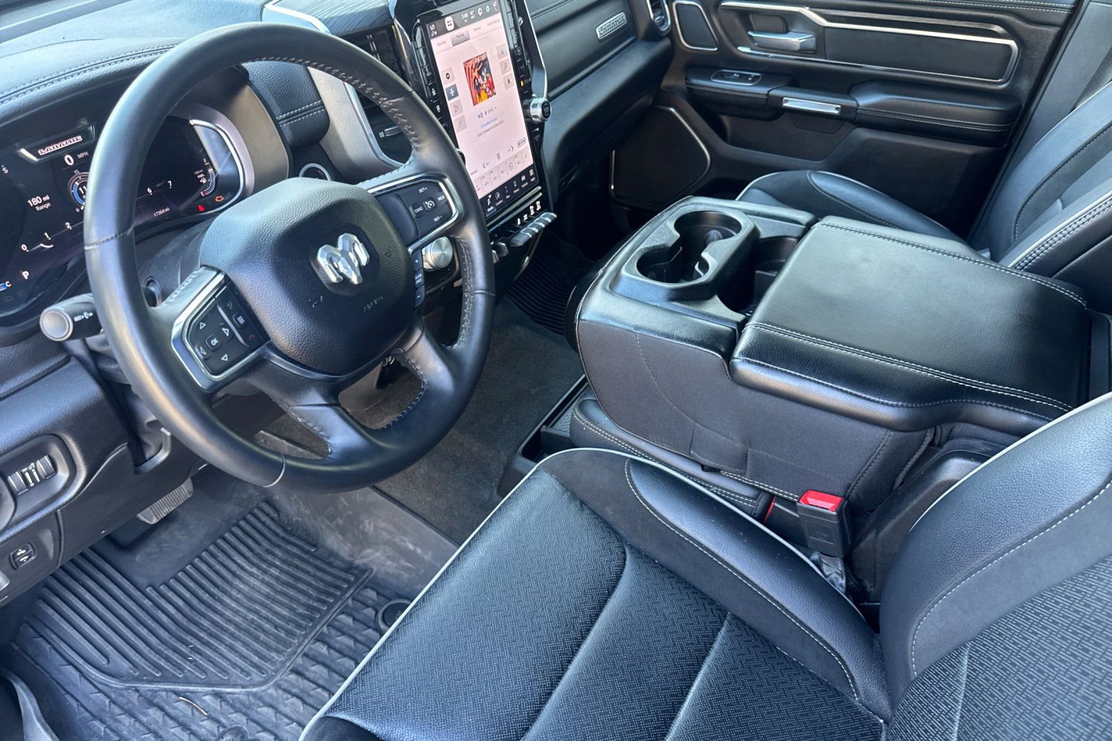 Used 2024 RAM 1500 Laramie image 11
