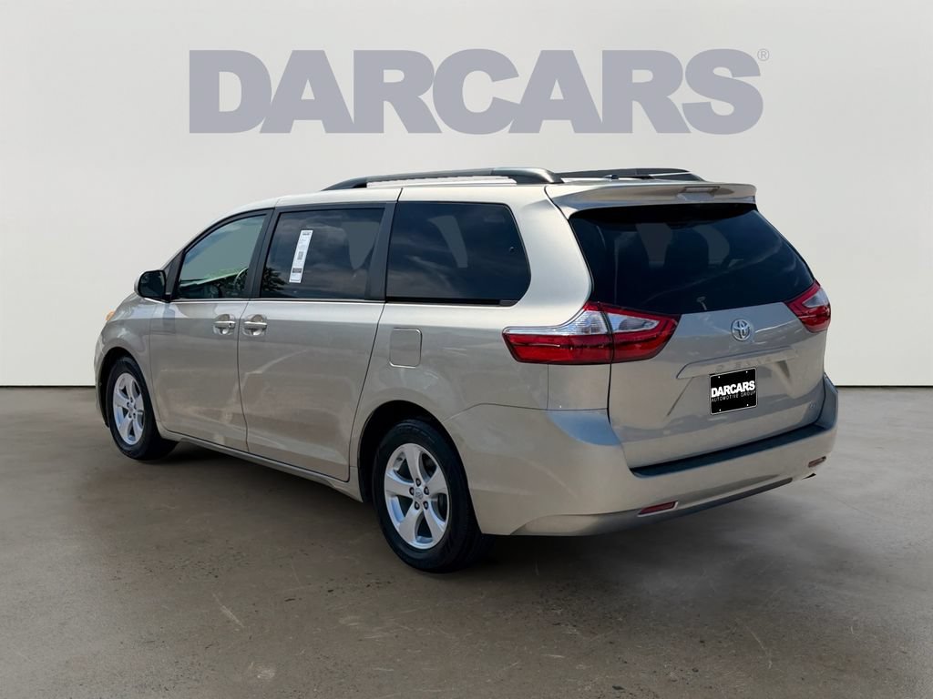 Used 2017 Toyota Sienna LE FWD image 5