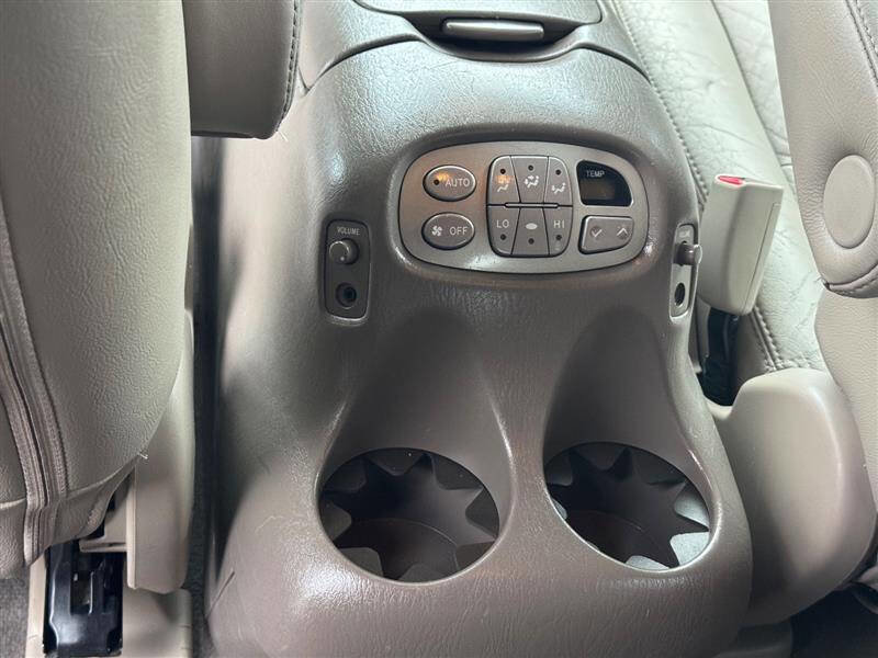 Used 2005 Toyota Sequoia Limited image 26