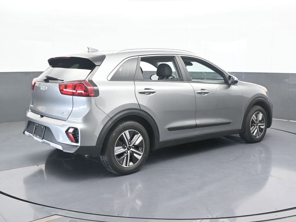 Used 2022 Kia Niro LXS image 6