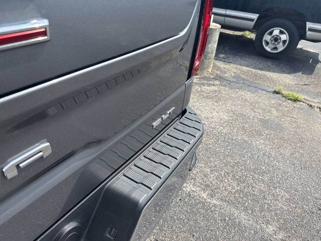 Certified 2020 GMC Sierra 1500 SLT w/ SLT Premium Package AWD/4WD image 39