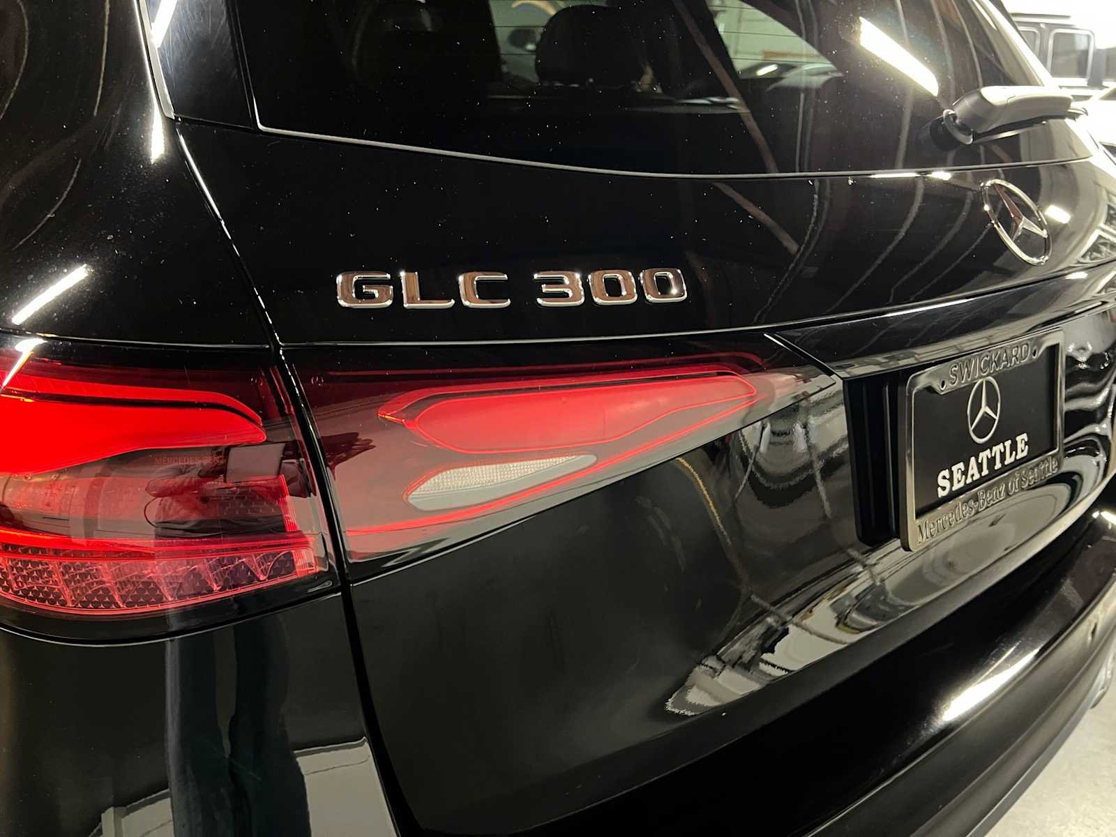 New 2027 Mercedes-Benz GLC 300 4MATIC image 14