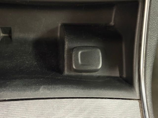 Used 2015 Chevrolet Impala LS image 23