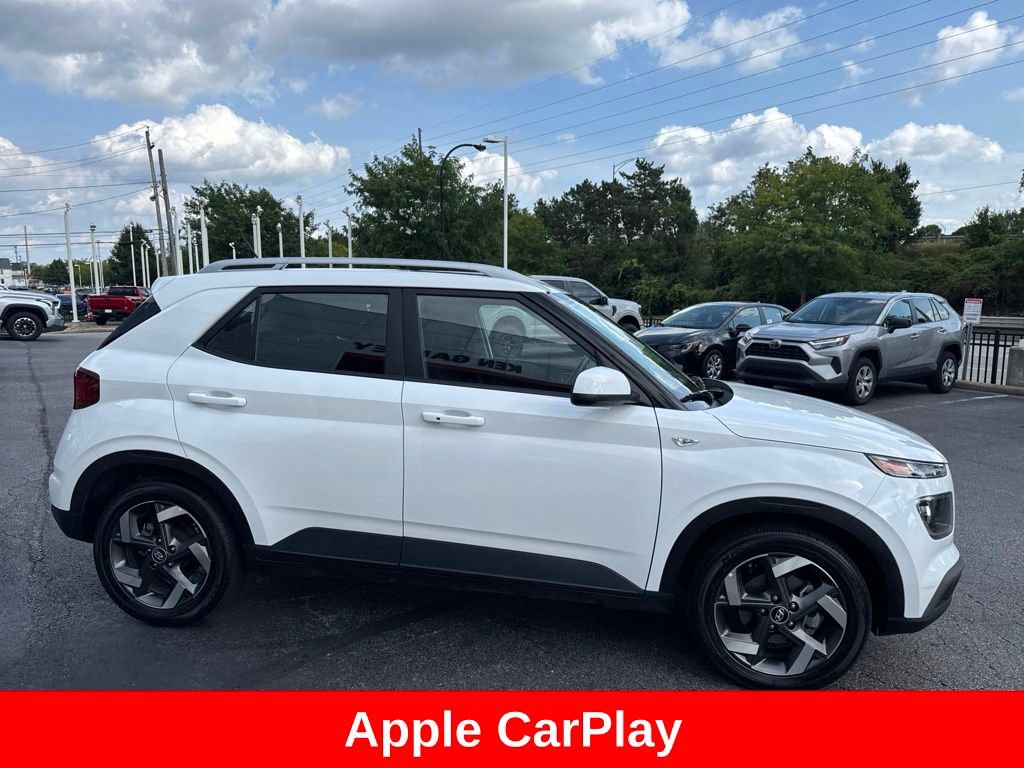Used 2026 Hyundai Venue SEL FWD image 8