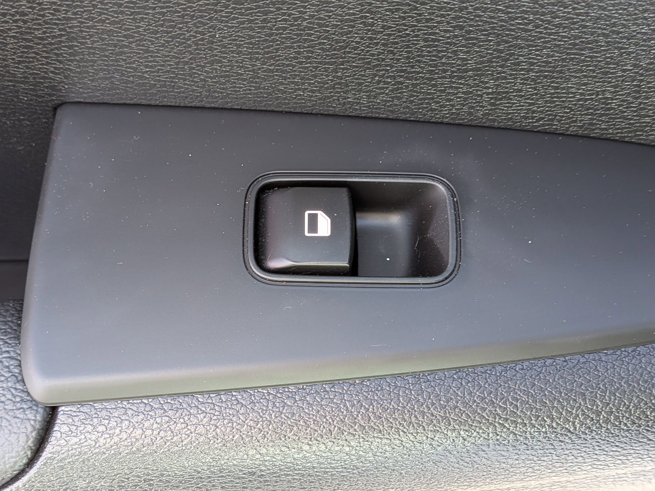 Used 2023 Kia Forte LX image 28