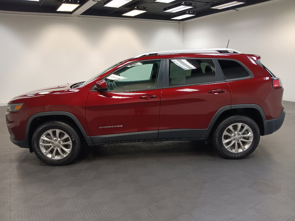 Used 2020 Jeep Cherokee Latitude w/ Cold Weather Group image 2