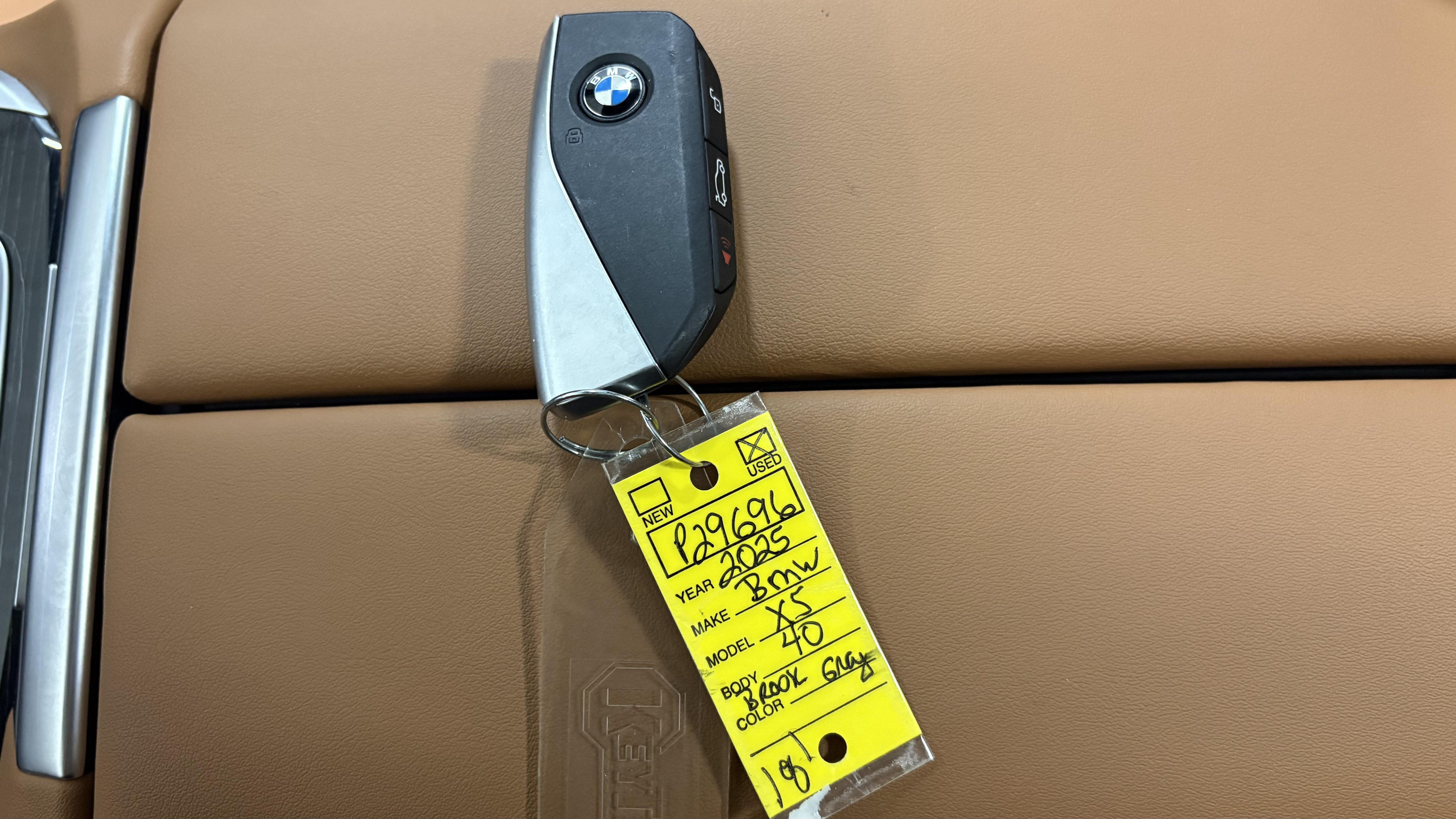 Certified 2025 BMW X5 xDrive40i w/ M Sport Package AWD/4WD image 35