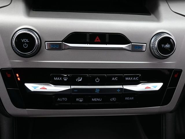 Used 2023 Ford Explorer XLT image 21