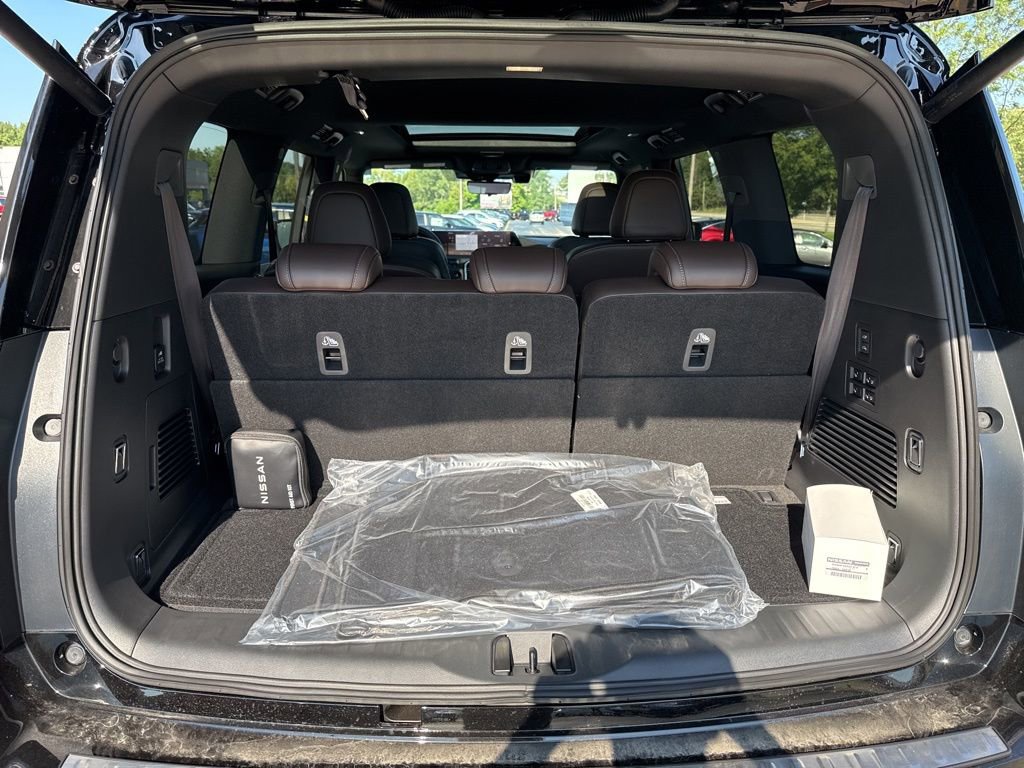 New 2025 Nissan Armada Platinum Reserve image 24
