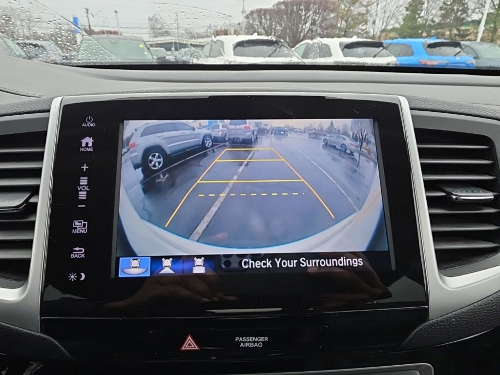 Used 2017 Honda Pilot Touring image 17
