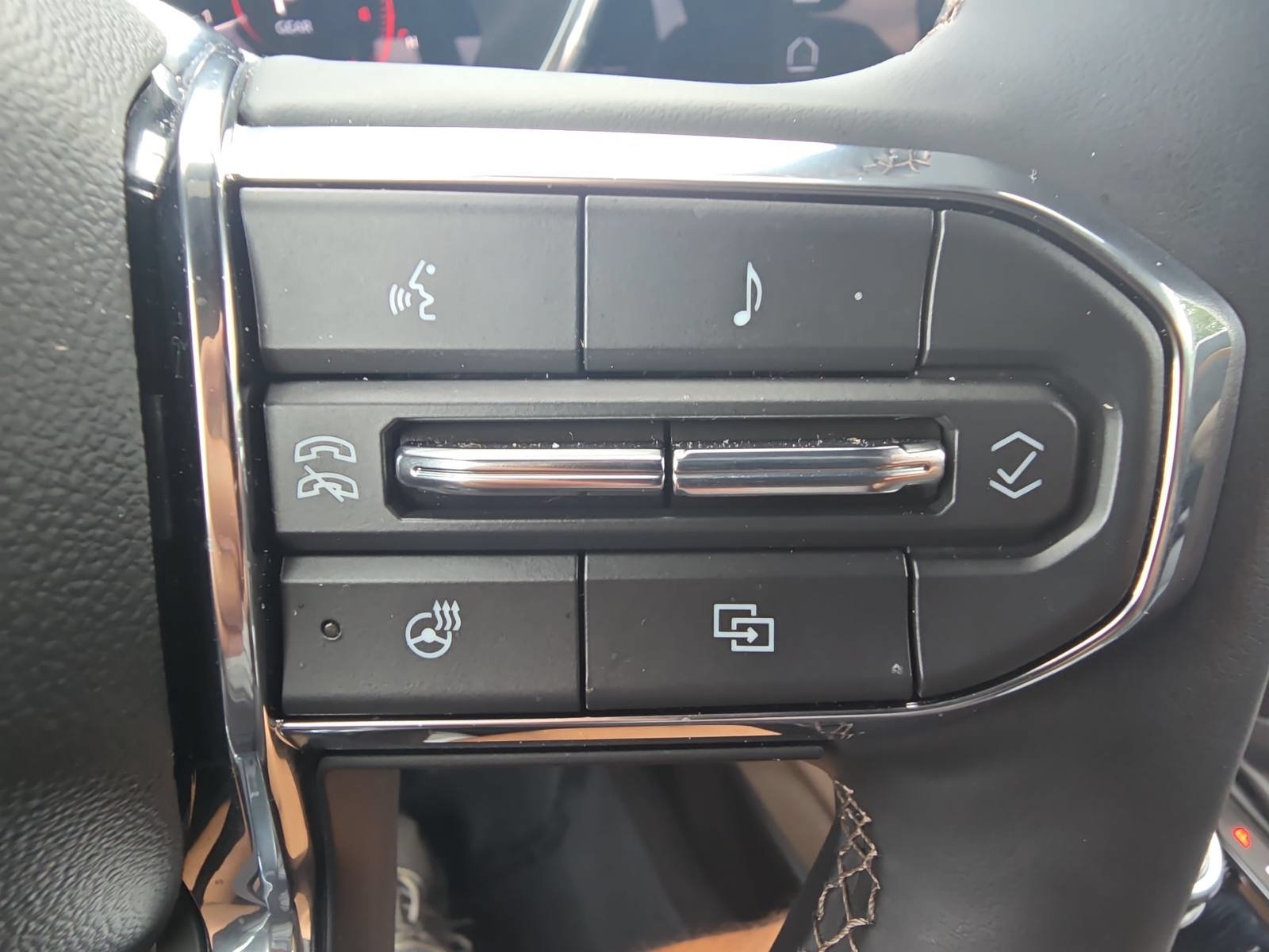 Used 2024 GMC Canyon Denali w/ LPO, Denali Black Edition AWD/4WD image 18