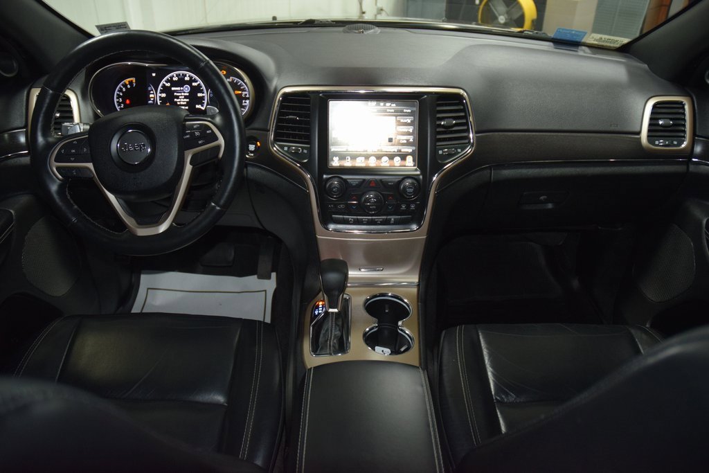 Used 2017 Jeep Grand Cherokee Limited image 31