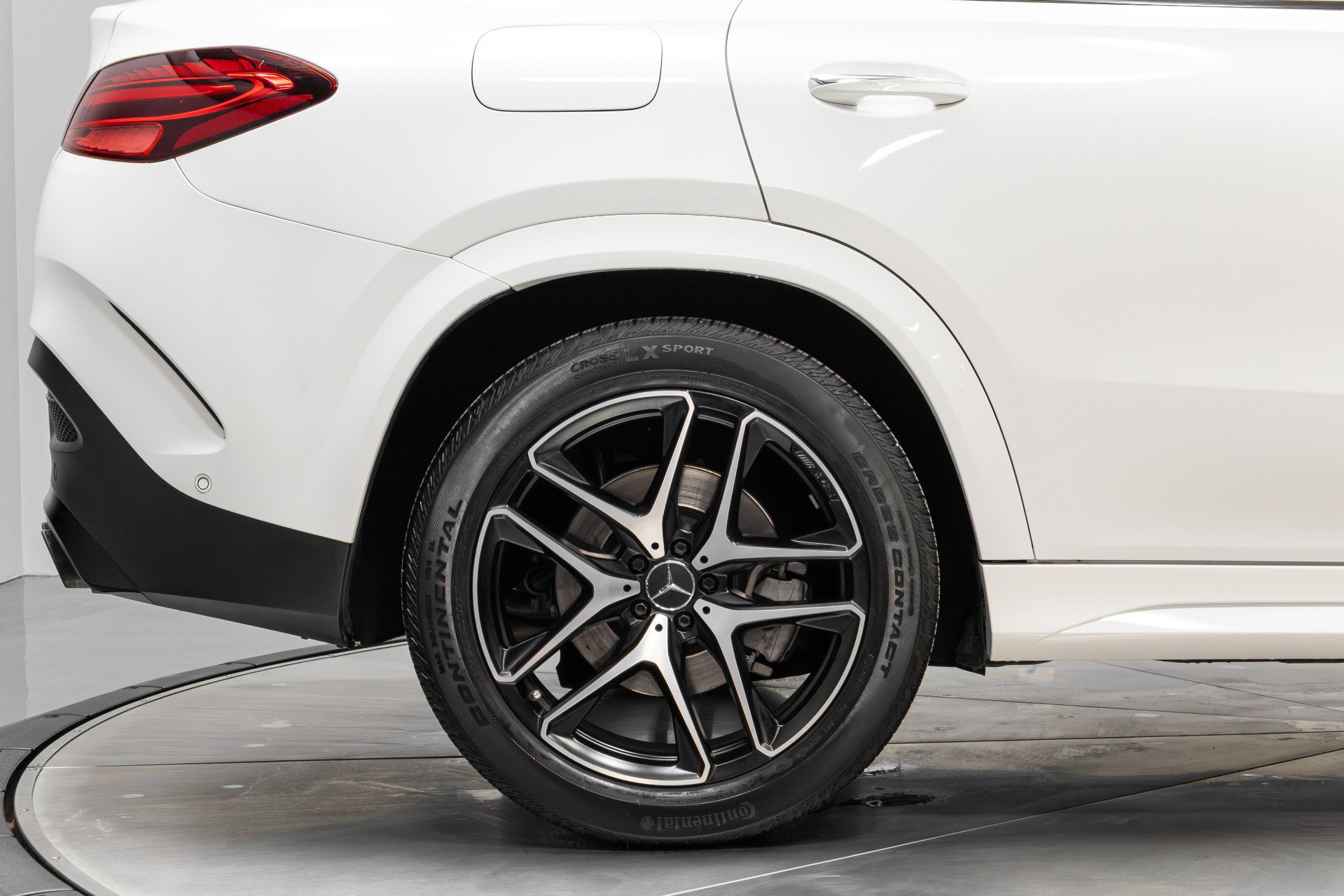 Used 2024 Mercedes-Benz GLE 53 AMG 4MATIC Coupe image 17