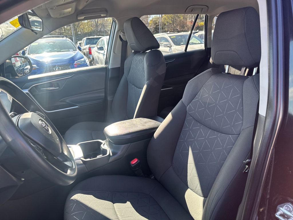 Used 2023 Toyota RAV4 AWD Hybrid image 14