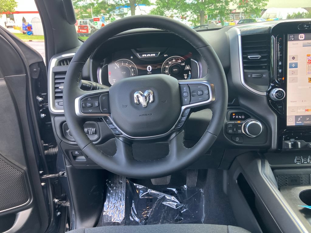 New 2026 RAM 1500 Big Horn AWD/4WD image 16