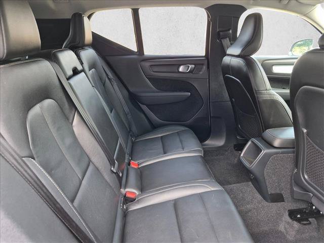 Used 2019 Volvo XC40 T5 Momentum AWD/4WD image 18