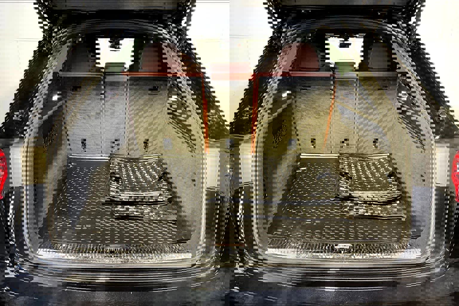 Used 2021 Audi Q8 Premium Plus w/ Premium Plus Package image 37