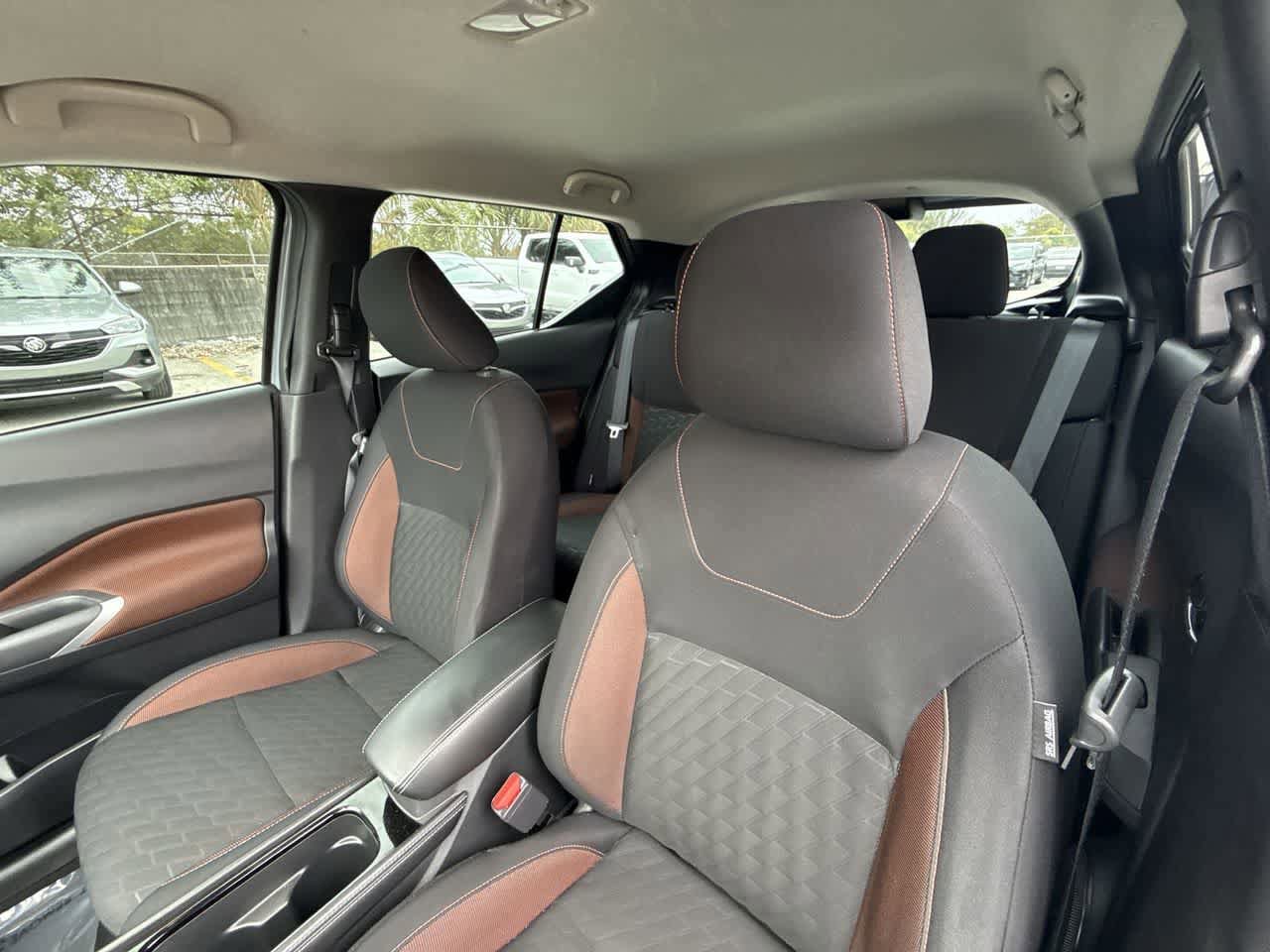 Used 2023 Nissan Kicks SR FWD image 14