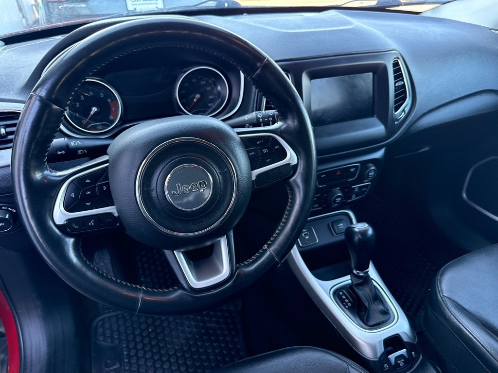 Used 2019 Jeep Compass Latitude w/ Popular Equipment Group FWD image 14