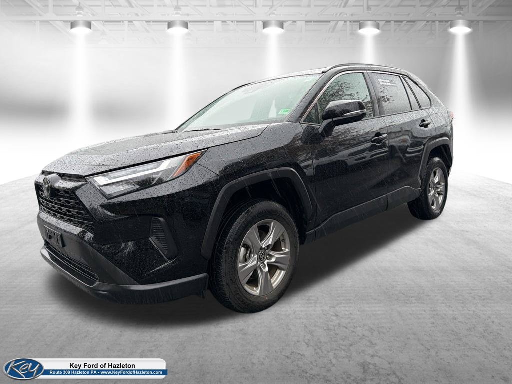 Used 2025 Toyota RAV4 XLE w/ Weather Package AWD/4WD image 3