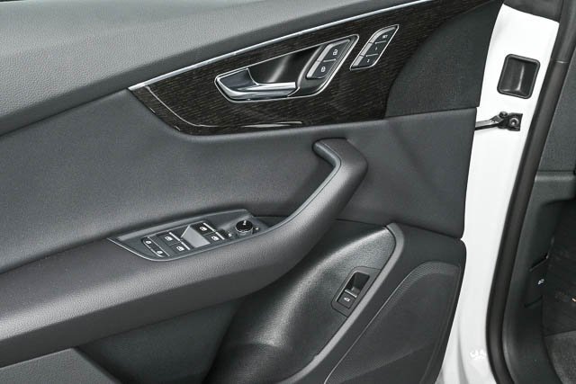 New 2025 Audi Q8 Premium image 5