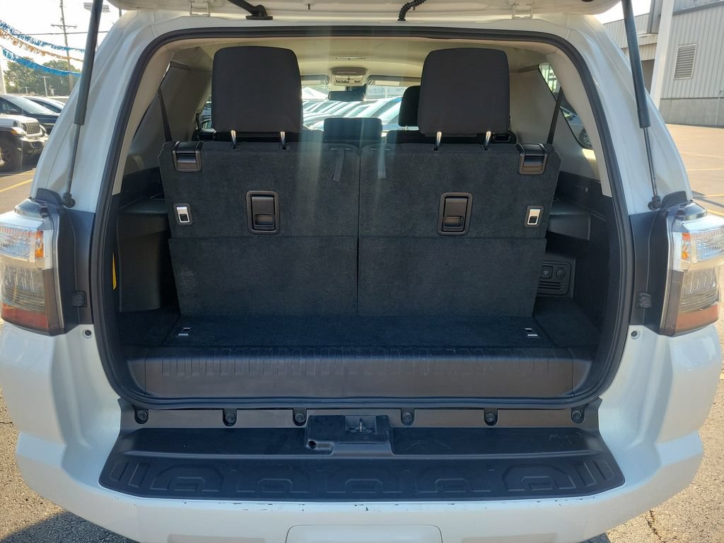 Used 2024 Toyota 4Runner SR5 RWD image 9