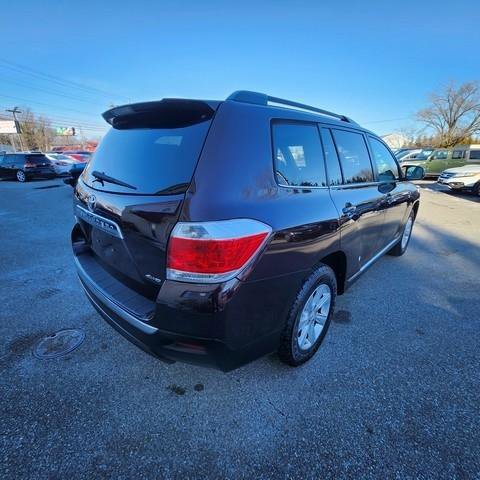 Used 2012 Toyota Highlander SE w/ Tow Pkg AWD/4WD image 7