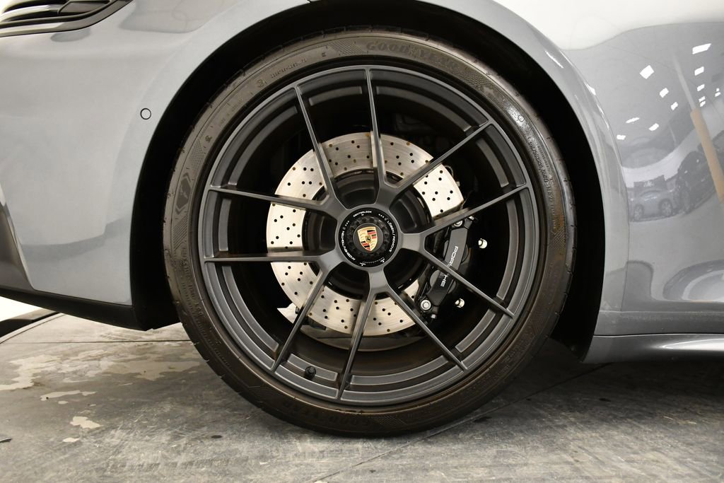 Used 2025 Porsche 911 Targa 4 GTS image 25