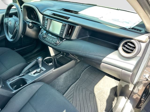 Used 2018 Toyota RAV4 XLE FWD image 28