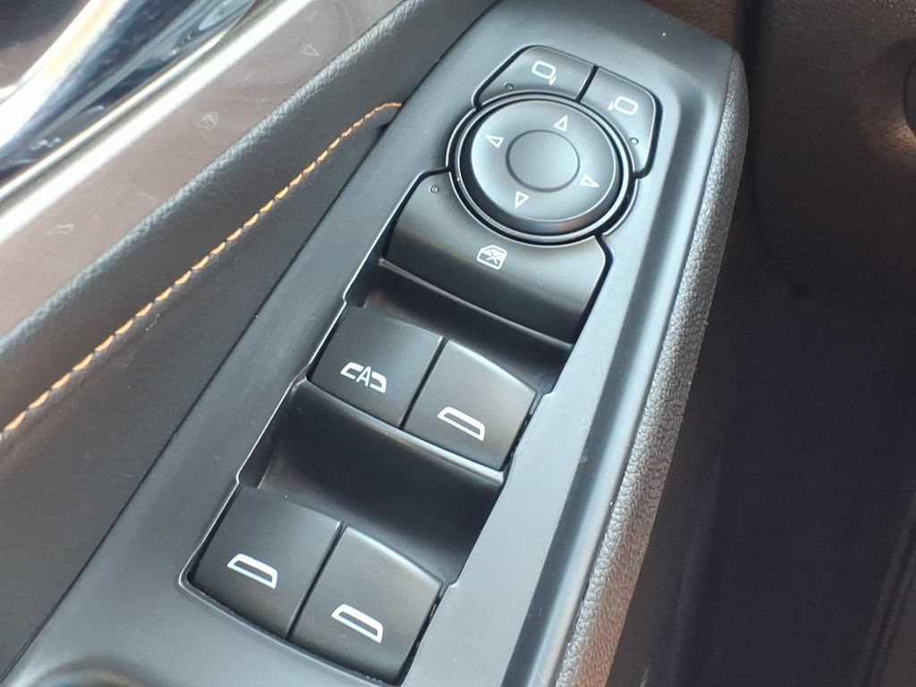 Used 2021 Chevrolet Traverse LT AWD/4WD image 12