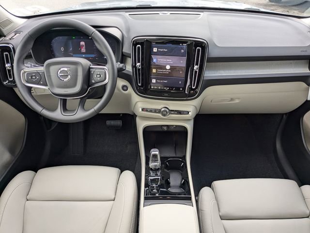 New 2025 Volvo XC40 B5 Plus w/ Protection Package Premier AWD/4WD image 19