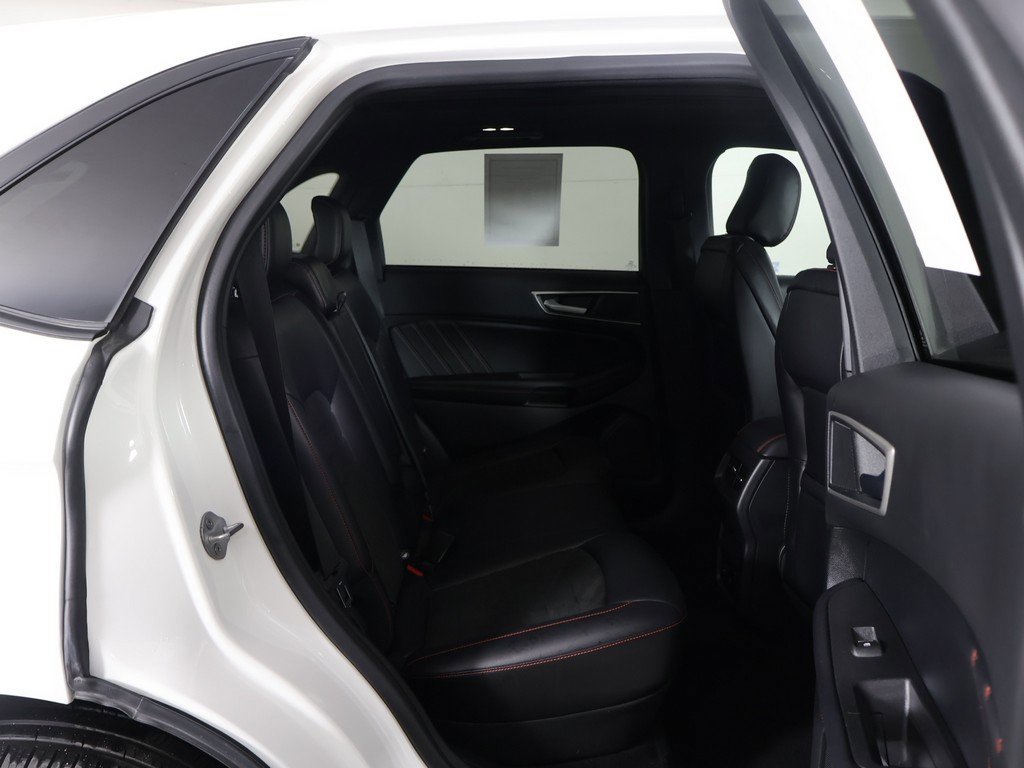Used 2022 Ford Edge ST-Line w/ Class II Trailer Tow Package image 33