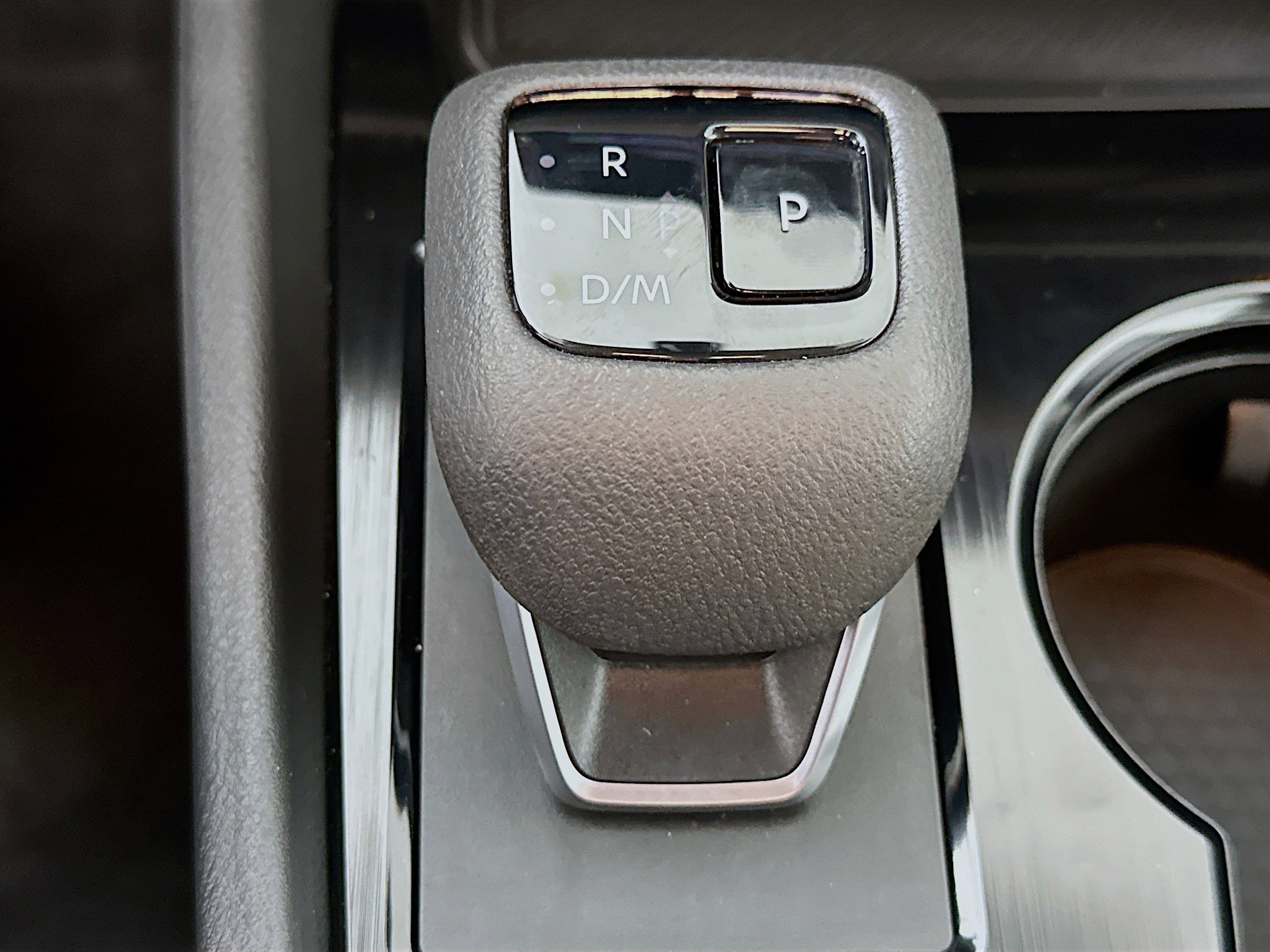 Used 2023 Nissan Rogue SV image 24