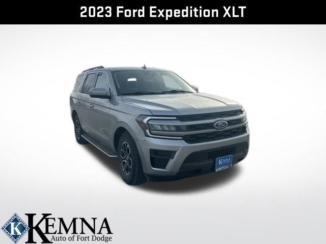 Used 2023 Ford Expedition XLT image 2