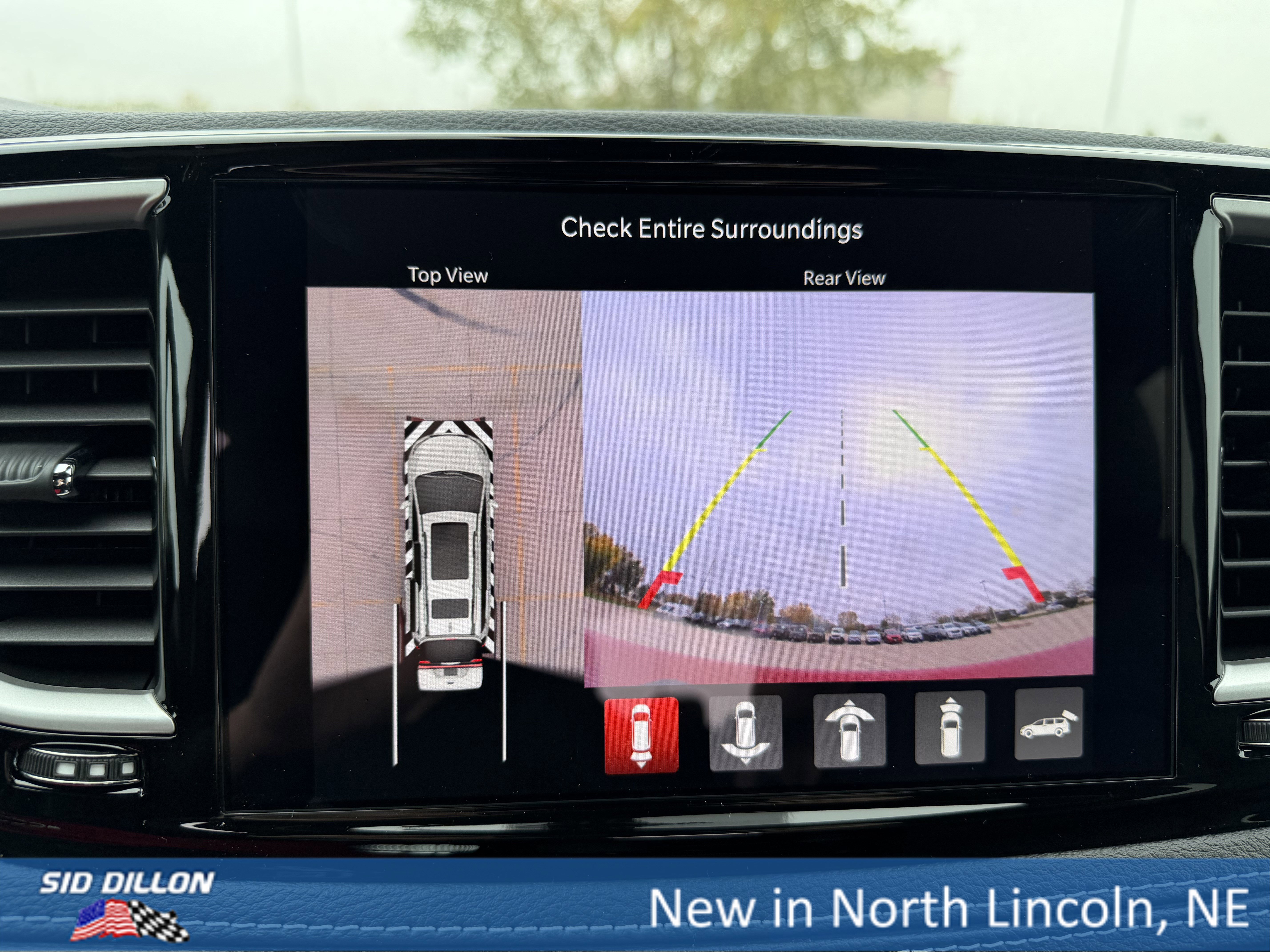 New 2026 Chrysler Pacifica Select image 11