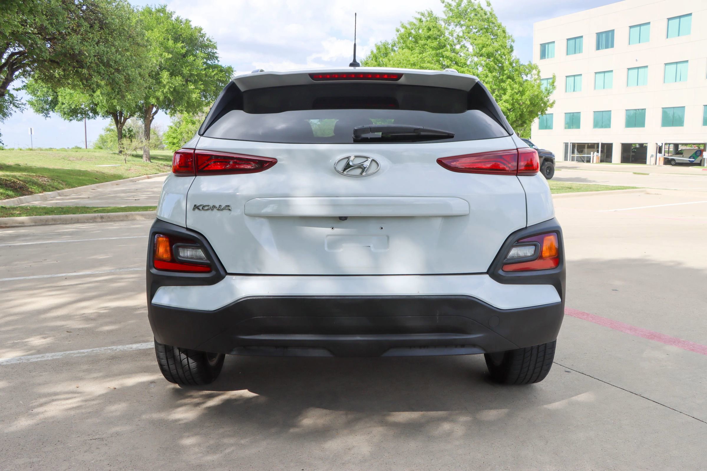 Used 2020 Hyundai Kona SEL FWD image 4