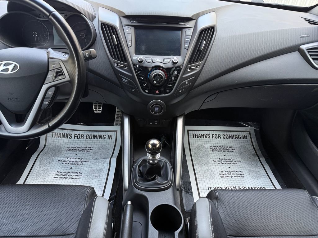 Used 2016 Hyundai Veloster Turbo image 17