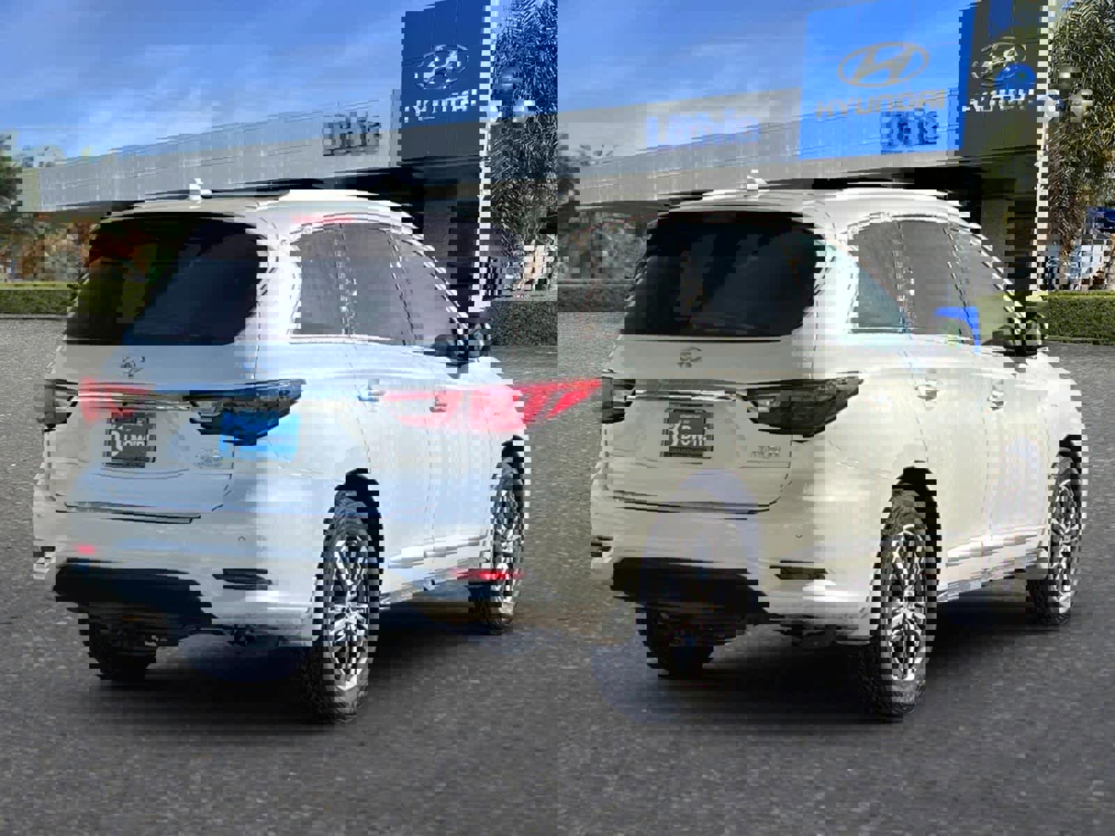 Used 2018 INFINITI QX60 FWD w/ Premium Plus Package image 3