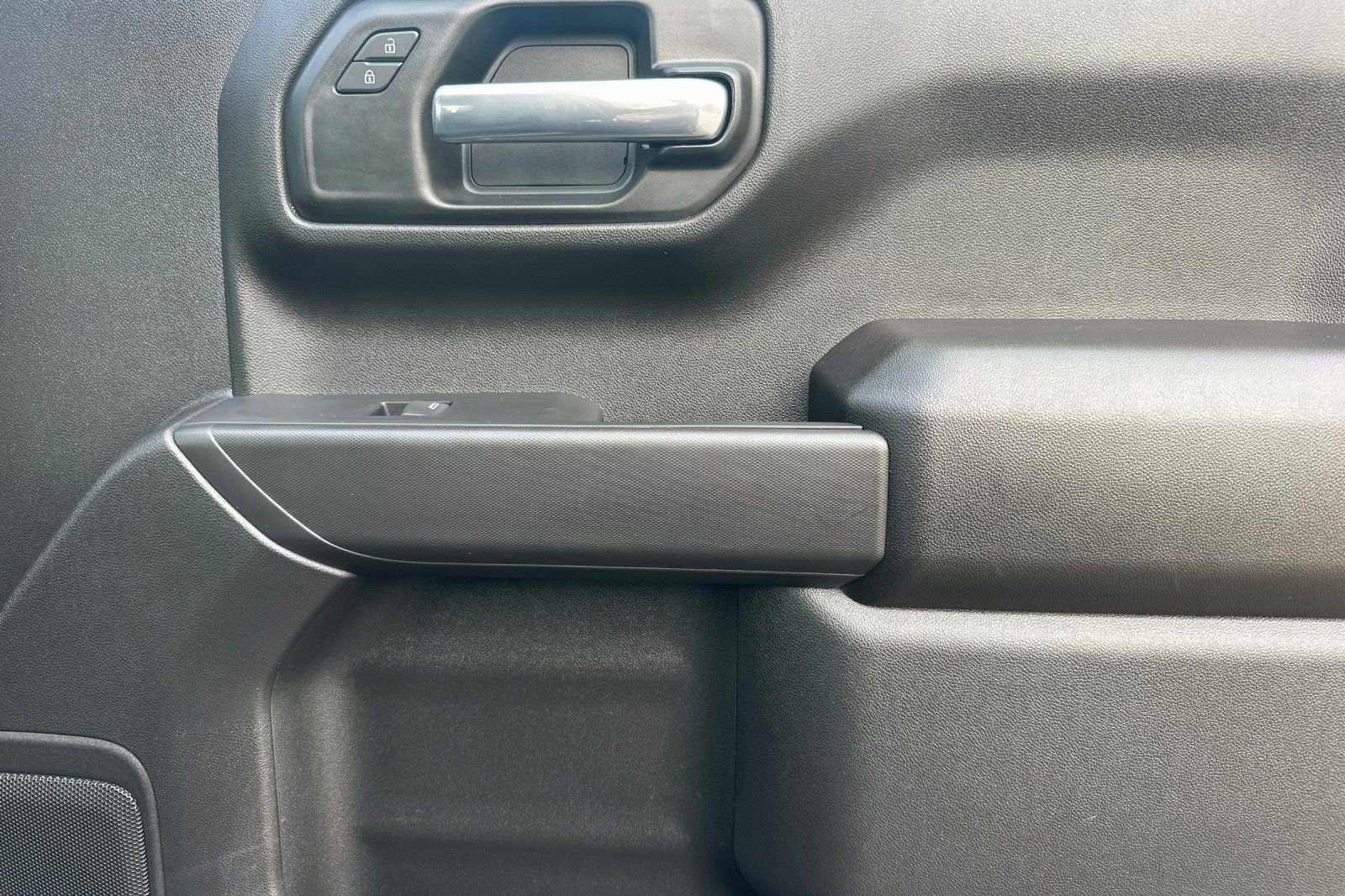 Used 2026 Chevrolet Silverado 1500 Custom w/ Turbomax Blackout Package image 20