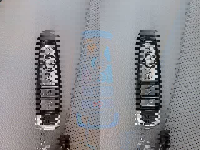 Used 2021 Ford Explorer Limited image 36