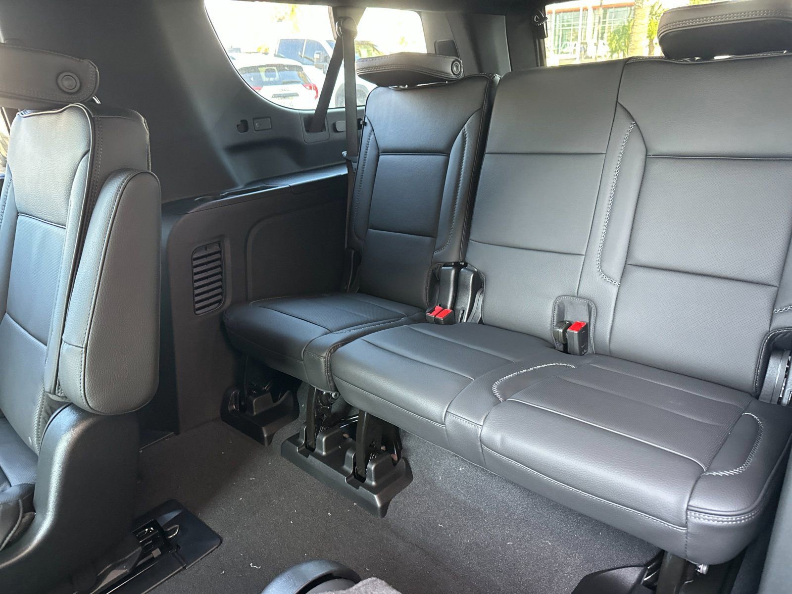 New 2026 GMC Yukon XL Denali w/ Sun & Power Step Package AWD/4WD image 15