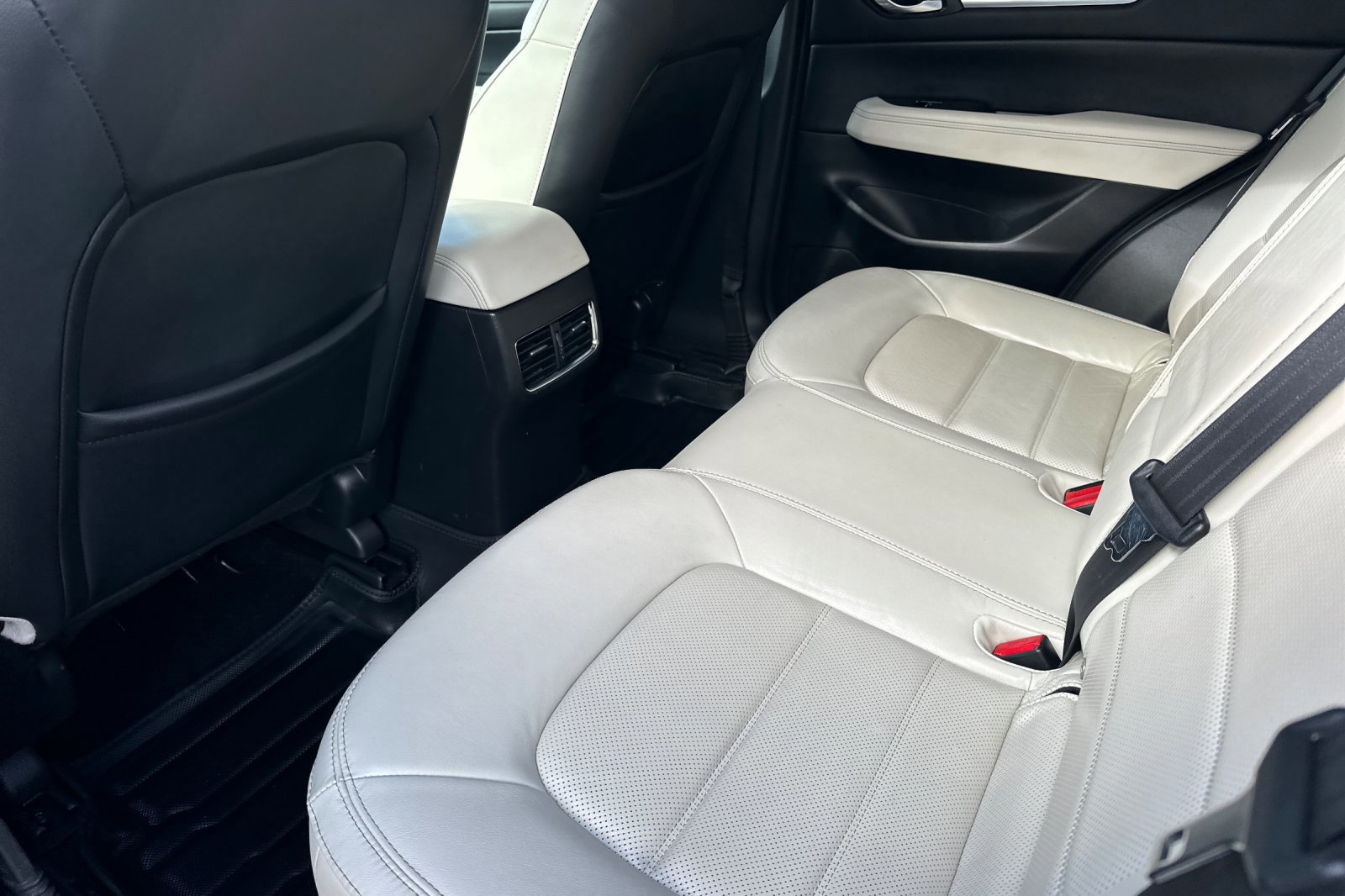 Used 2022 MAZDA CX-5 AWD 2.5 S w/ Premium Package image 12