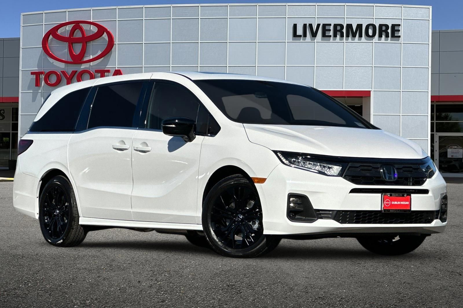 Used 2026 Honda Odyssey Sport-L image 2