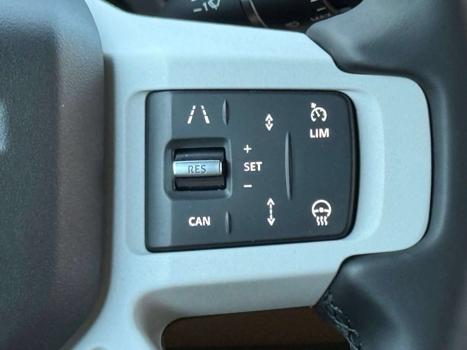 New 2026 Land Rover Defender 110 S AWD/4WD image 31