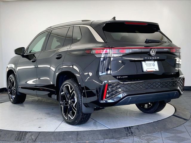 New 2026 Volkswagen Tiguan SEL R-Line AWD/4WD image 4
