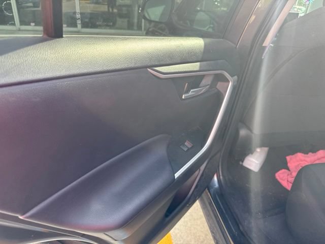 Used 2023 Toyota RAV4 XLE FWD image 28